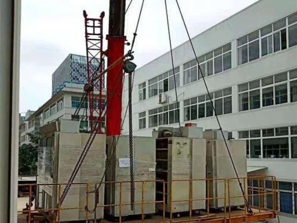 无锡市吊车出租公司电话_安全的运用吊车出租问题不容忽视